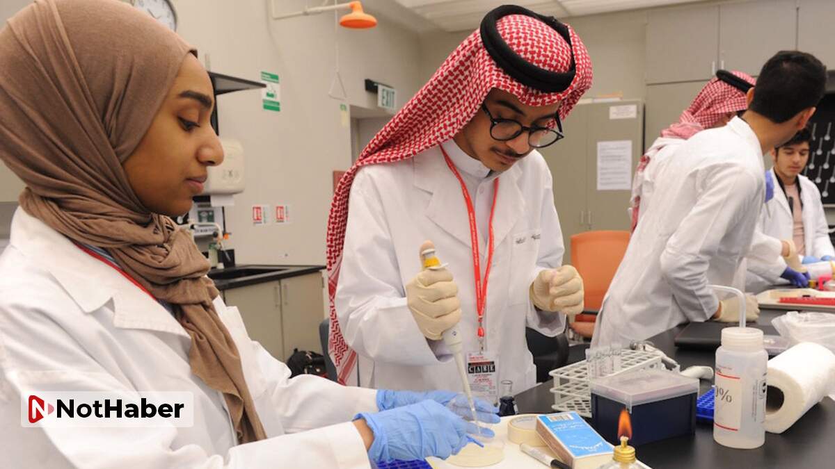 “Katarlı gençlere sınavsız üniversite” iddiası asılsız çıktı