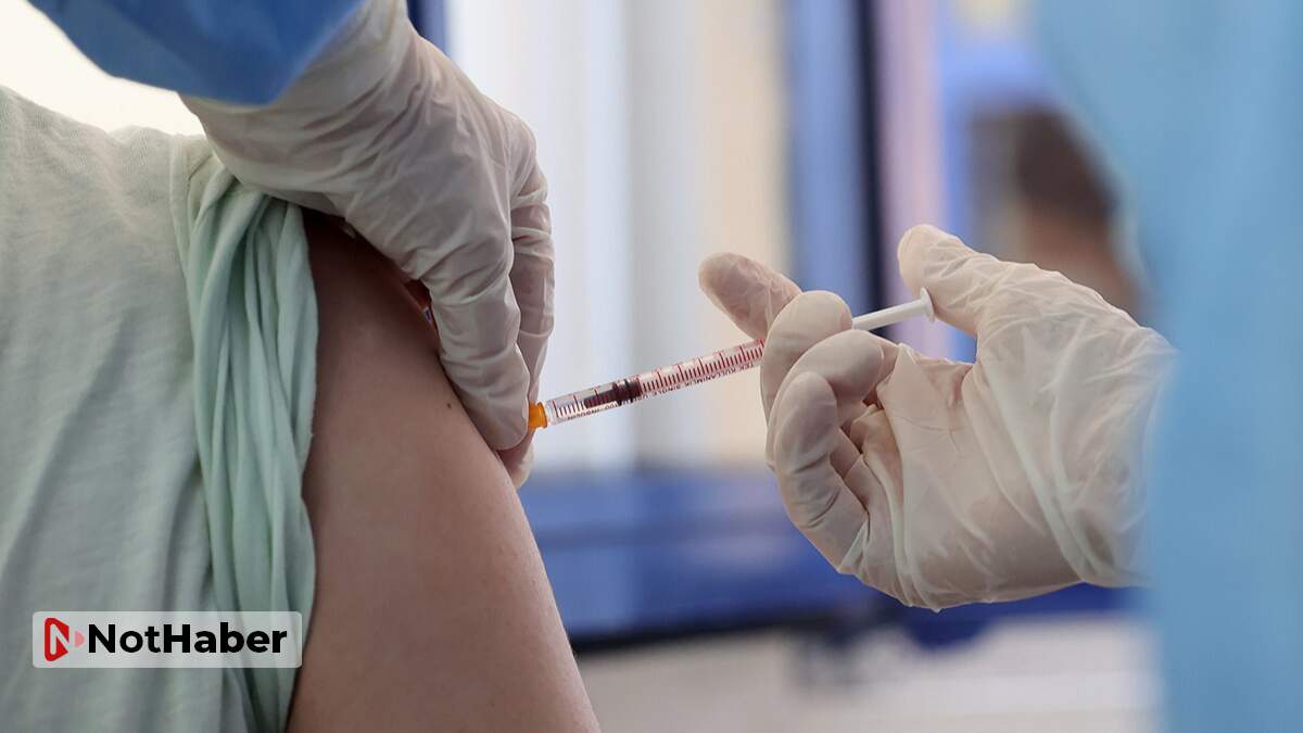 Kovid-19 geçirenlere iki doz aşı hakkı verildi