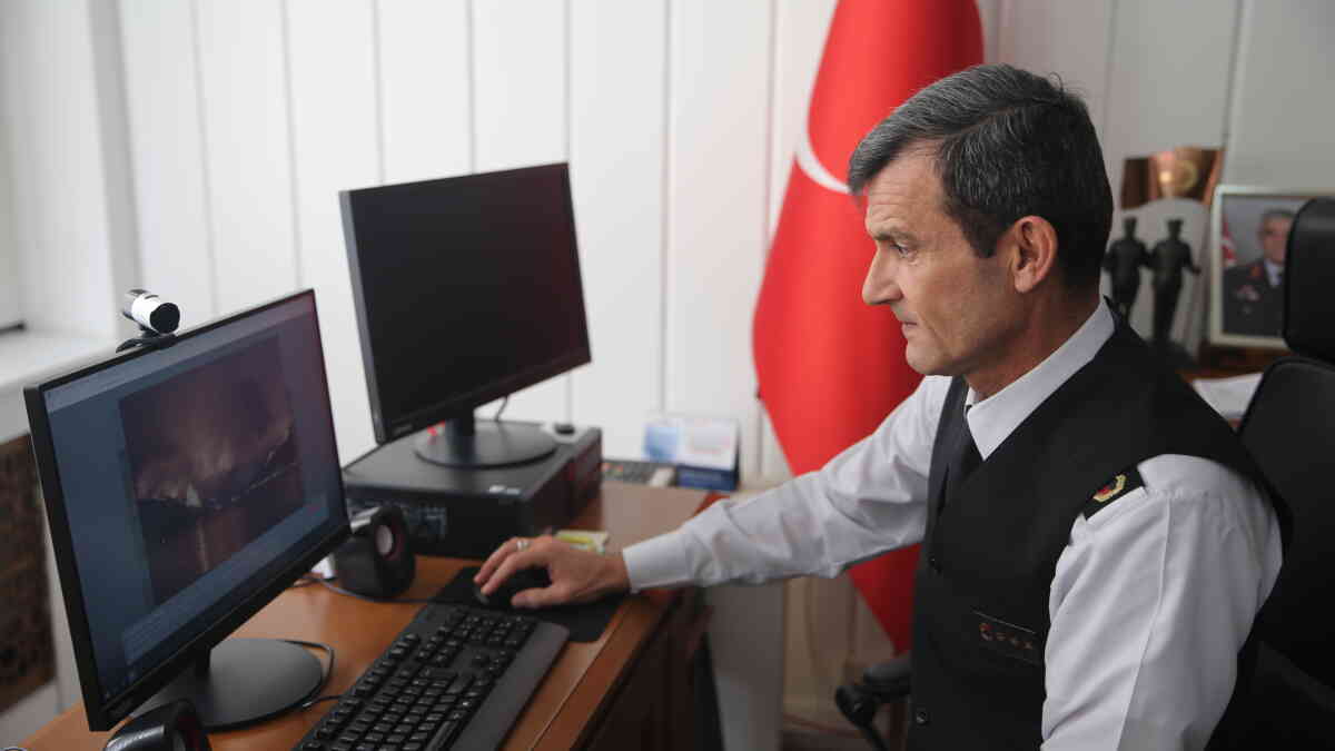 Aydın İl Jandarma Komutanı Albay Engin, "Yılın Fotoğrafları" oylamasına katıldı