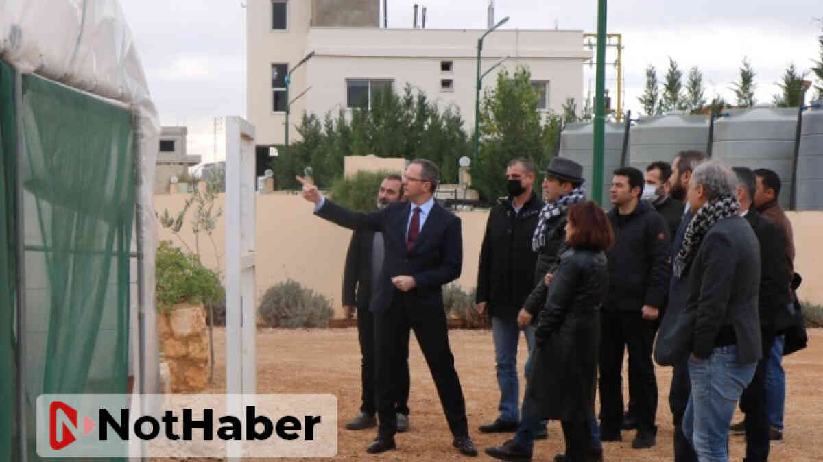 Türkiye'nin Beyrut Büyükelçisi Ulusoy, Baalbek'teki eğitim merkezini ziyaret etti