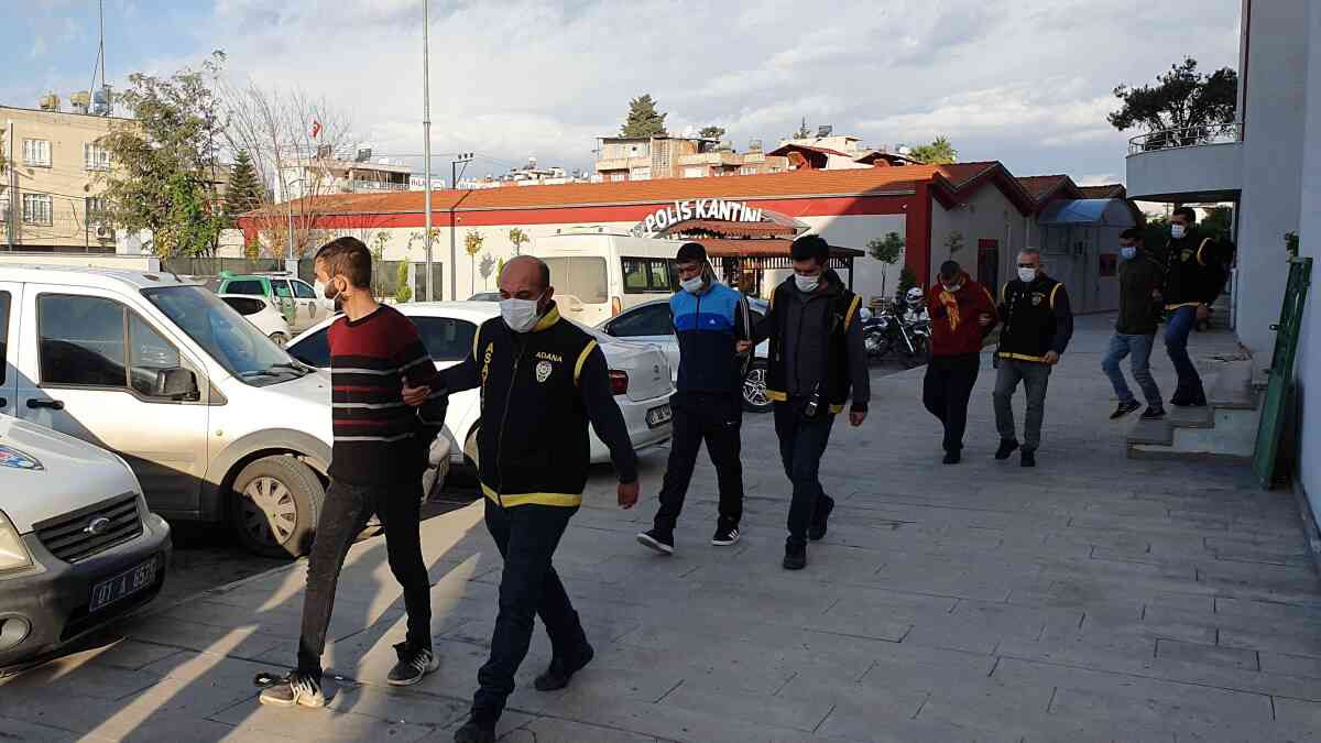 Adana'da yakalanan 8 hırsızlık şüphelisinden 4'ü tutuklandı