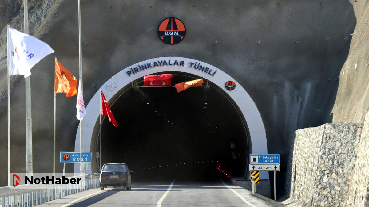 Türkiye'yi Kafkaslar'a bağlayan Pirinkayalar Tüneli açıldı